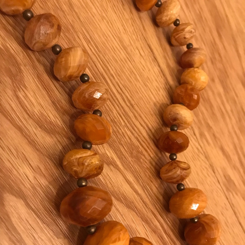 6/$20 Vintage Avon Necklace, Faceted Beads, Tangerine Orange Shade, Lightweight - Picture 10 of 10